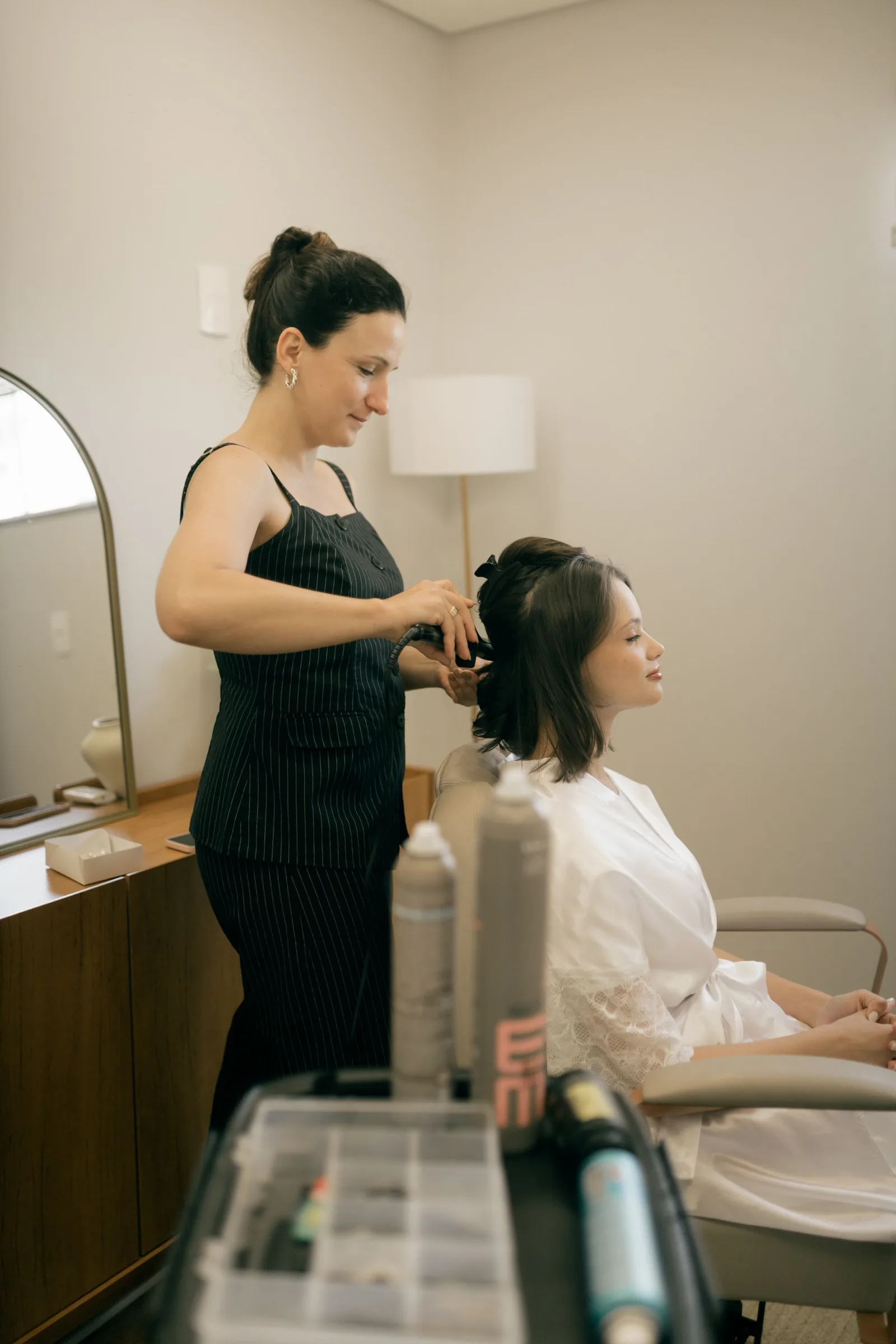 Automated salon workflow timeline for reminders and rebooking